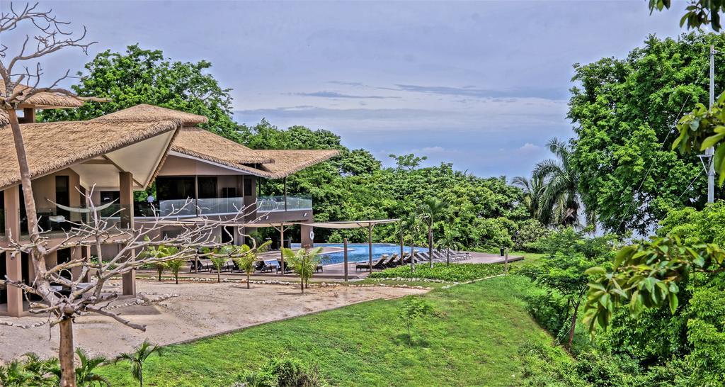 Nammbu Beach Front Bungalows Самара Экстерьер фото