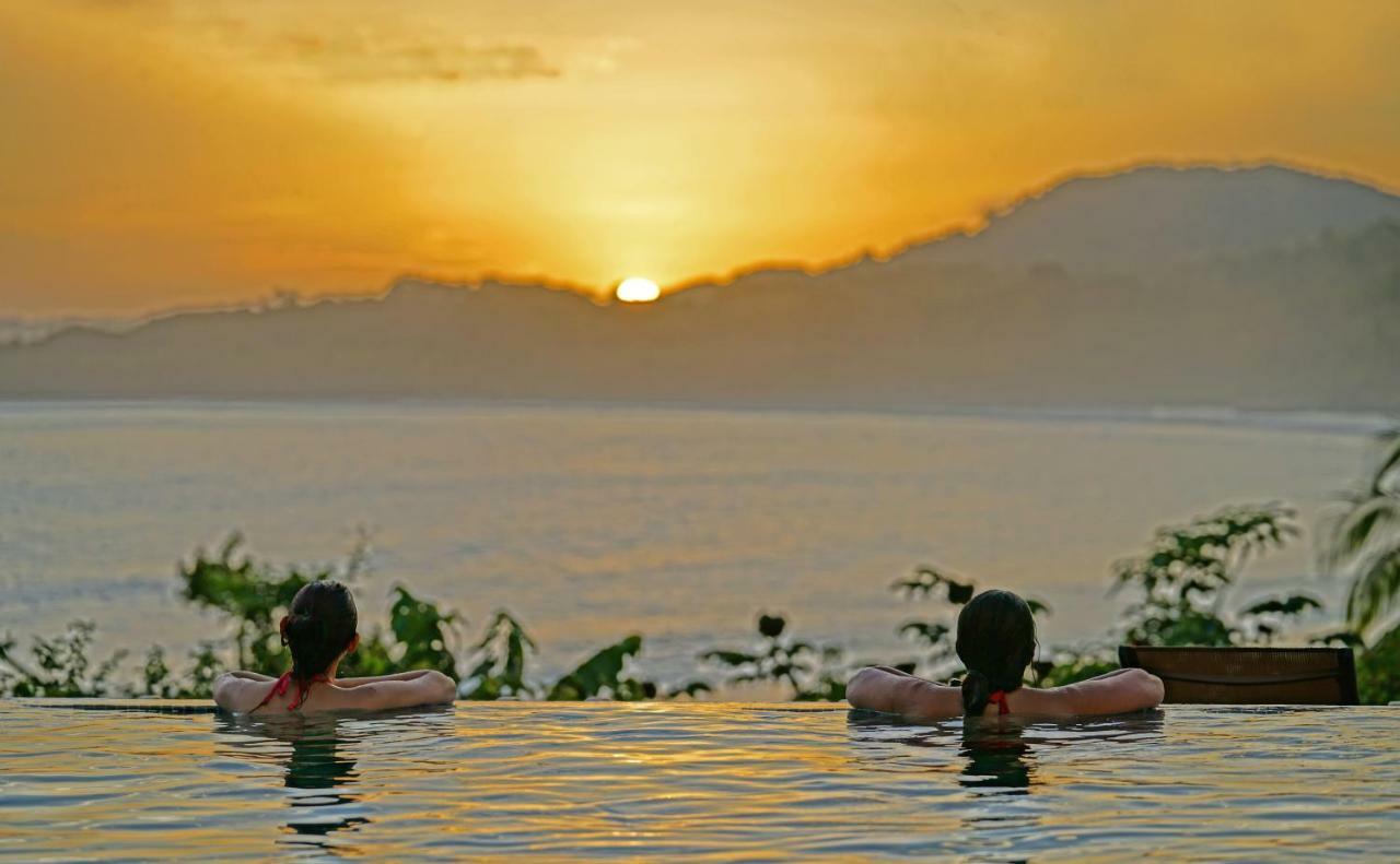 Nammbu Beach Front Bungalows Самара Экстерьер фото